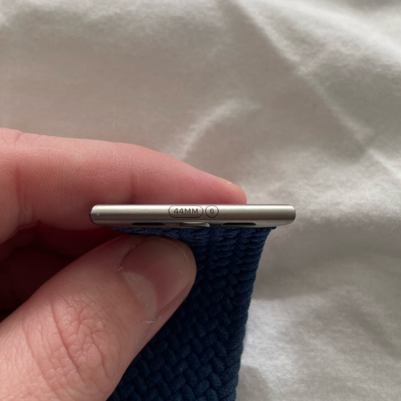 Apple Smartwatch Band in Navy Blue - Picture 3 of 3